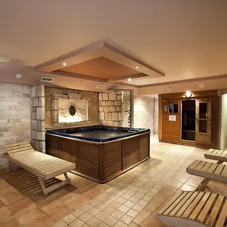 Makar Sport & Wellness 4* Pécs