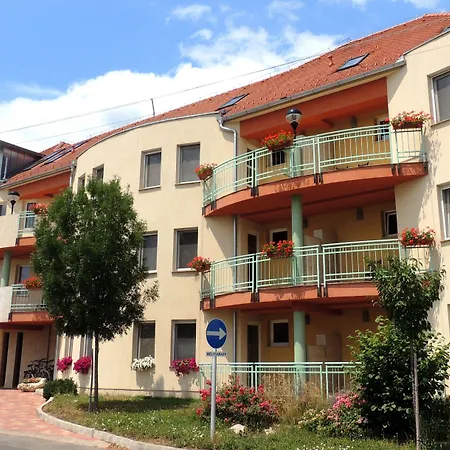 Makar Sport&wellness 4* Pécs