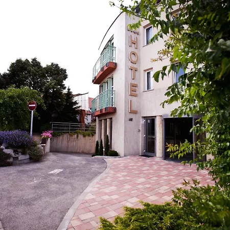 Makar Sport & Wellness 4* Pécs