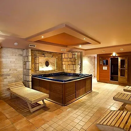 Makar Sport & Wellness 4*