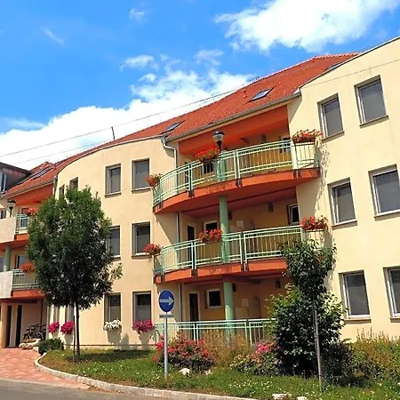 Makar Sport & Wellness 4* Πετς