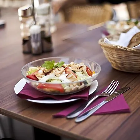 Makar Sport & Wellness 4*