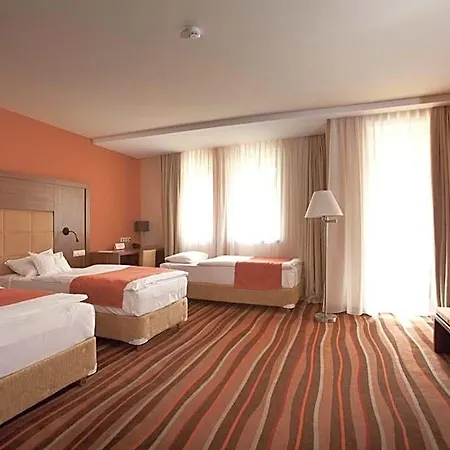 Makar Sport & Wellness 4* Πετς