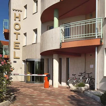 Hotel Makar Sport & Wellness