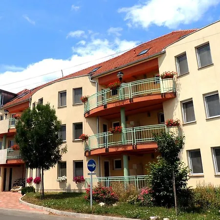 Makar Sport & Wellness 4*