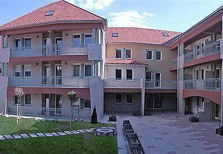 Makar Sport & Wellness Pecs