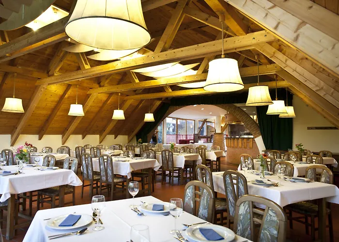 Makar Sport & Wellness 4* Pětikostelí
